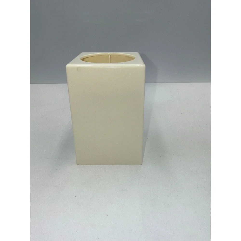 Peanuts Snoopy Woodstock Dixie Bathroom Cup Holder Plastic Pop-Up Dispenser
